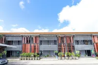 CS Klongtoey Grand Resort by Zuzu Hoteles cerca de Mercado Flotante Khlong Hae