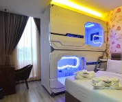 Colors Hotel 세나이 호텔