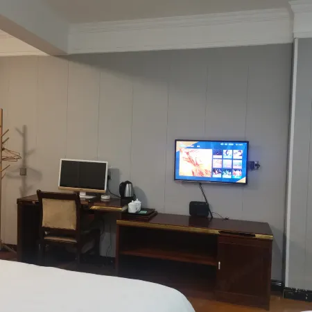 Longshan Jinyang Hotel