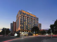 Minshan Hotel (Mianzhu Tianyue Store) Hotels near Yueliangquan Park