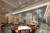 Daems Grand Hotel(Yuanjiang Rainbow island) Các khách sạn ở Nguyên Giang