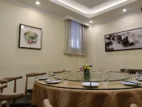 Homeinn Selected Hotel (Beijing Sihui Baiziwan Subway Station) Hotels near Sihui Station