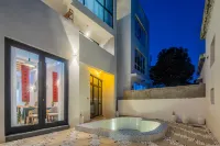 Floral Hotel·Beijixia hotel(Shengsi Jihu Beach)