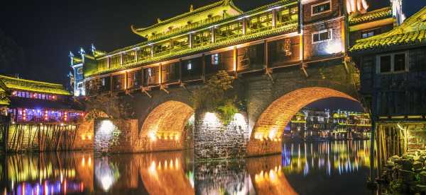 Fenghuang Hotels with 