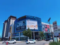 Xiongjia cinema apartment Hotell i 