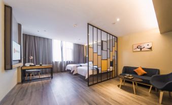 Homeinn Selected Hotel (Lvliang Lishi Longfeng North Street Xingsheng Road)