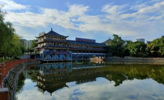 Langqiao Theme Hotel