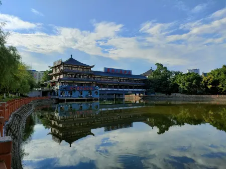 Langqiao Theme Hotel