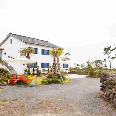 Jeju Swieonggapseoye Pension Hotel Exterior