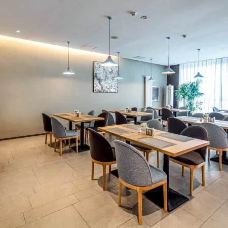 Homeinn · neo (Changzhi Huguan Gucheng Road Commercial Street)