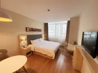 HanTing Hotel (Shanghai Dahua Third Road Subway Station) Hotel in zona Shanghai Tao Xingzhi Memorial