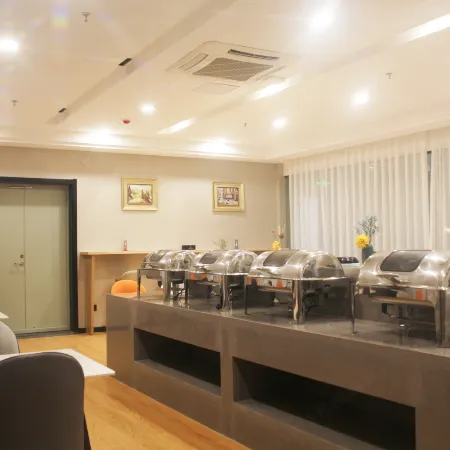 GreenTree Inn Qianshan Wanguo Road Business Hotel