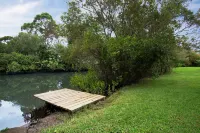 Highway Motor Inn فنادق في Taree South
