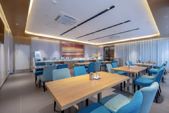 Yeste Hotel (Nanning Xianhu Wuhe University Town Pumiao) Отели рядом с достопримечательностью «Guangxi University of Chinese Medicine (Xianhu Campus)»