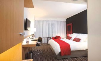 Radisson Blu Gautrain Hotel, Sandton Johannesburg