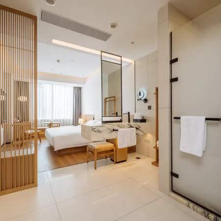 Banlan Hotel (Jiujiang Railway Station Wanda Plaza)