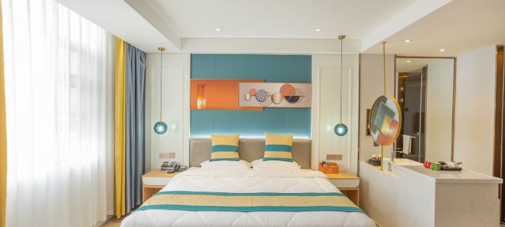 Manfeng Four Seasons Plus Hotel (Binyang Phoenix Lake Park Liwo Plaza Branch) Ξενοδοχεία στην πόλη Μπινιανγκ