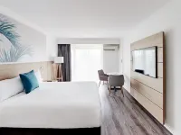 Novotel Cairns Oasis Resort - balcony