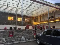 Danba  Dream B&B Hotels near Dangling Village