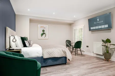 The Regent Aparthotel Отели рядом с достопримечательностью «Колледж Кембридж Маслим»