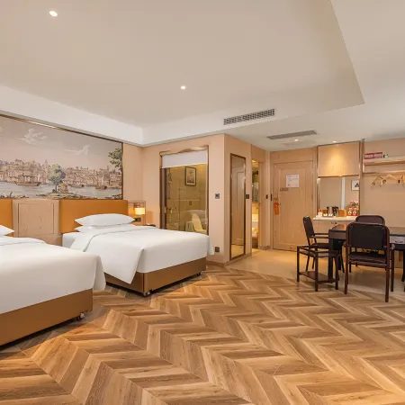 Vienna Hotel (Zhenxiong Street Xinhuayuan Branch)