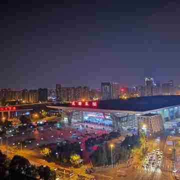 Xiangyin Binshe (Chengdu East Railway Station Shop) Hotel Exterior