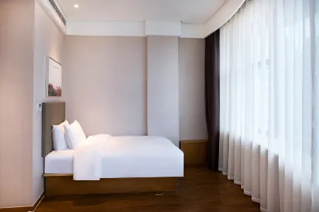 Starway Hotel (Changchun Railway Station) Отели рядом с достопримечательностью «Jilin Teachers' Institute of Engineering & Technology (Kaixuan Road)»