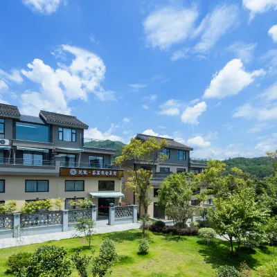Floral Hotel· Wuyi Mountain Chayan Yueshe Hotel(Dachake Tourist Resort Ecological Zone) Hotels near Xiamei Ancient Residence