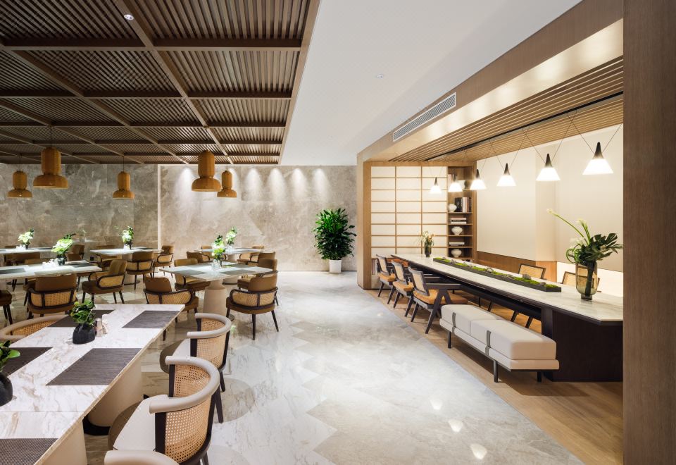 호텔-T에서 제공하는 다양한 종류의 뷔페 조식