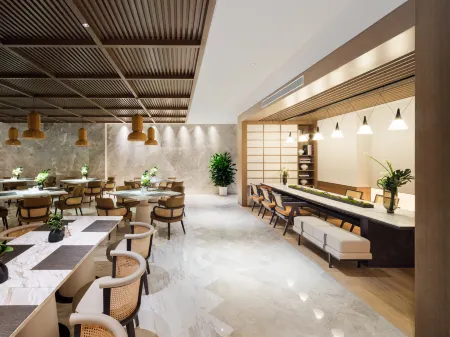 Hotel-T Отели рядом с достопримечательностью «Чунцинская долина радости»