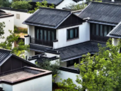 Zhenjiang Jurong Hantian Langyue Star Hotel (Baohuashan Scenic Area)