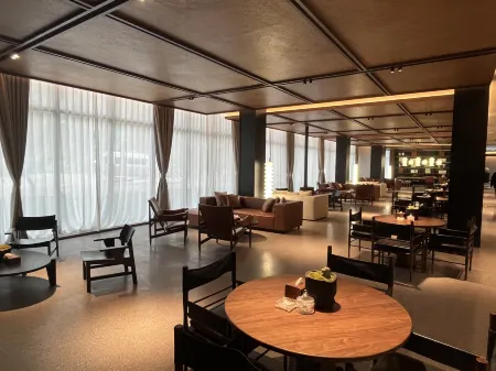 Xiangping Lake Resort Hotel