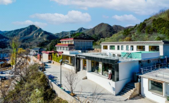 Not late Great Wall Landscape Private Soup Homestay