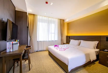 Kaiping Tangxin Hotel (Kaiping Yulou Branch) Отели рядом с достопримечательностью «Xuejinyan Former Site»