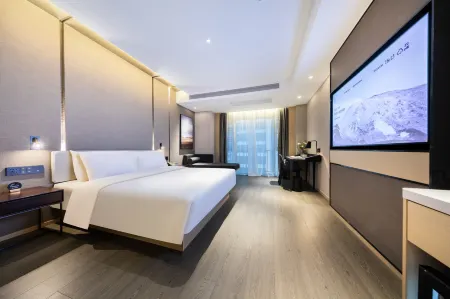 Atour Hotel Meixi Huxi Metro Station, Yuelu District, Changsha