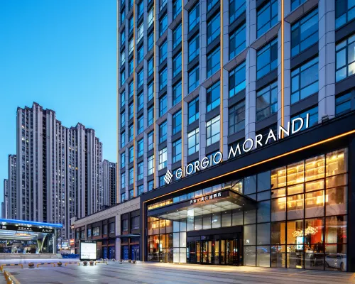 The GiorgioMorandi Hotels (Jinan Olympic Sports West Road) Hotels near Li Cheng