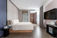 Atour X Hotel, Gongbei Port High-speed Railway Station - parking