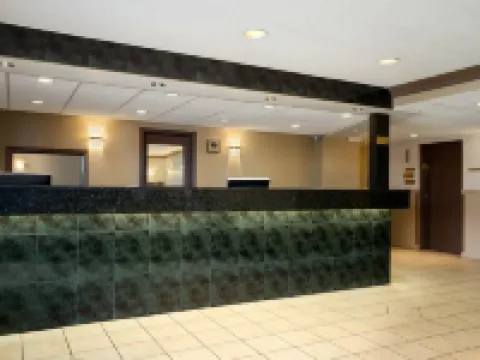 クオリティ イン & スイーツ バーノンのホテル