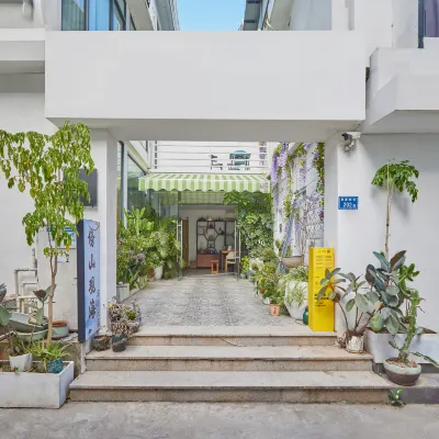 Xiamen Moutain and Sea View Homestay(Huandao Road Zengcuo"an Branch)) โรงแรมใกล้จัตุรัสดนตรี