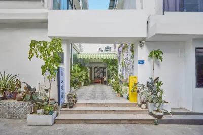 Xiamen Moutain and Sea View Homestay(Huandao Road Zengcuo"an Branch)) Hotels in Zengcuo'an