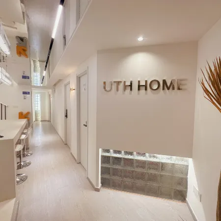 UTHHOME Youth Hostel (Chongqing Jiefangbei Hongyadong)