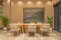 yi feng hotel Hotels in Lüchun County