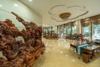 Zhenyuan Longrui Hotel - parcheggio
