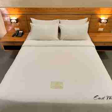 LM Metro Hotel Rooms