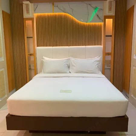 LM Metro Hotel