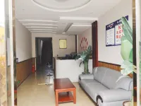 Yilong Dexu Business Hotel