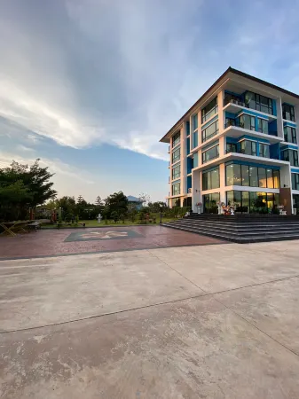 Arunsakhon  Luxury Condo