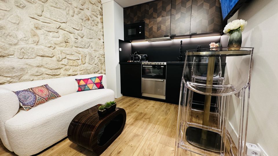 Paris Marais by Melvane