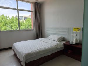 Xinye Qicaihong Express Hotel