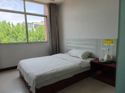 Xinye Qicaihong Express Hotel Các khách sạn ở Tân Dã